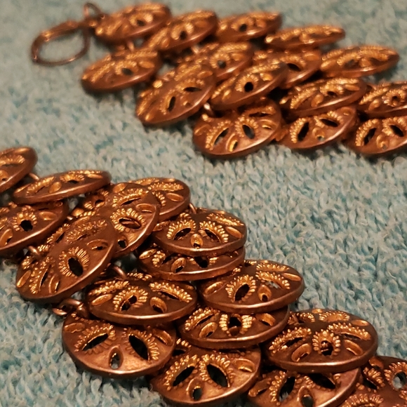 Silverdollar design dangling earrings - Picture 5 of 6